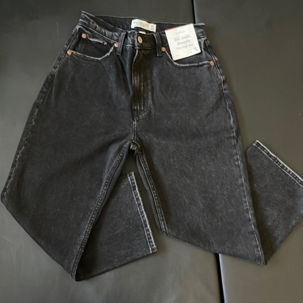 ABERCROMBIE AND FITCH ANKLE STRAIGHT ULTRA HIGH RISE